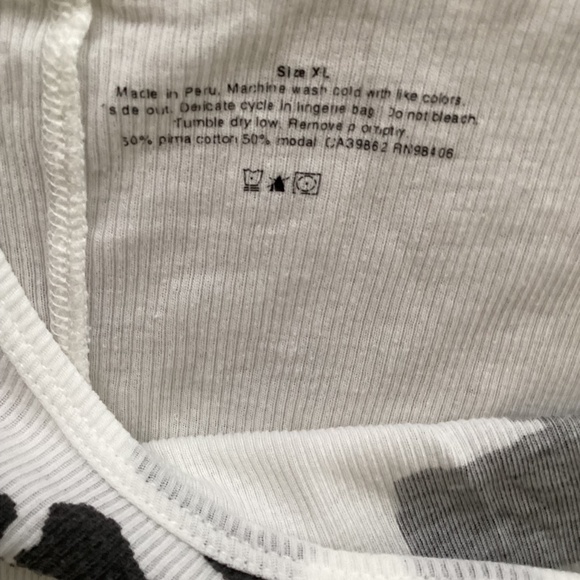 FASHION’S NIGHT OUT NYC TANK TOP - Picture 3 of 5